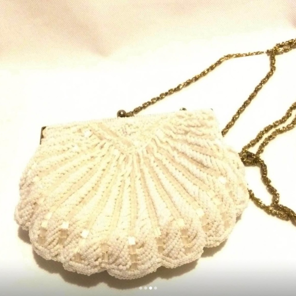 La Royale Sequins & Beaded After-5… Elegant Clutch… Vintage 1960’s